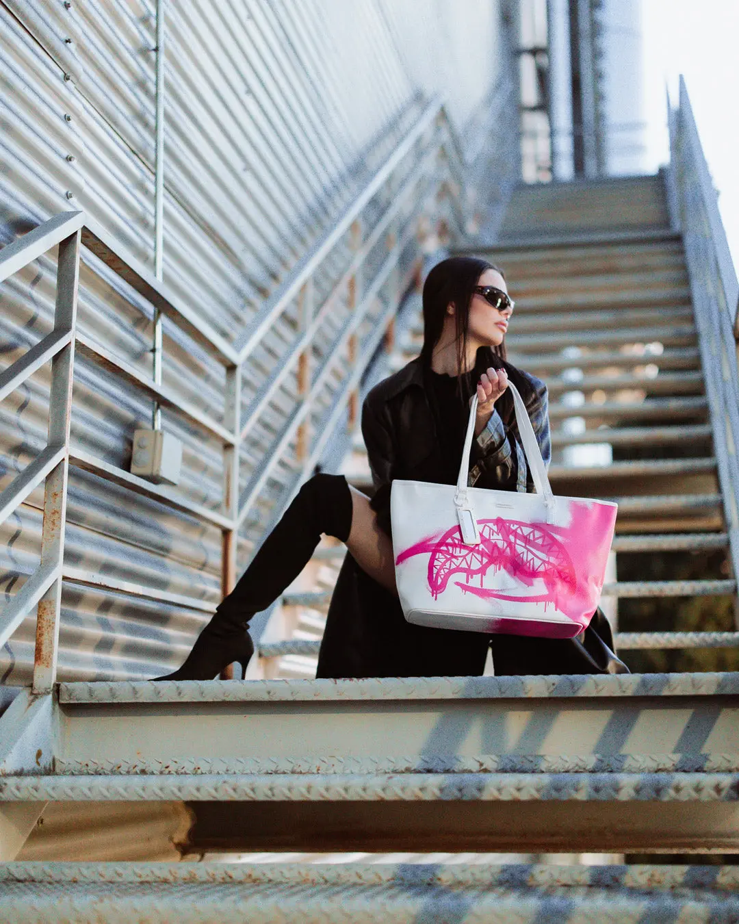 DESIGN STORM TOTE - Image 2