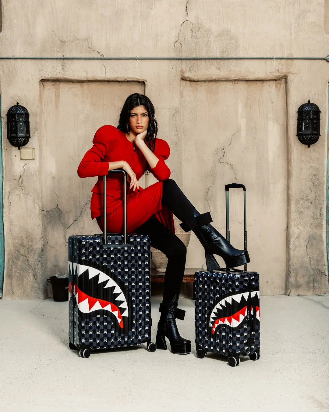 SHARK MOB HIDEOUT CARRY-ON LUGGAGE - Image 4