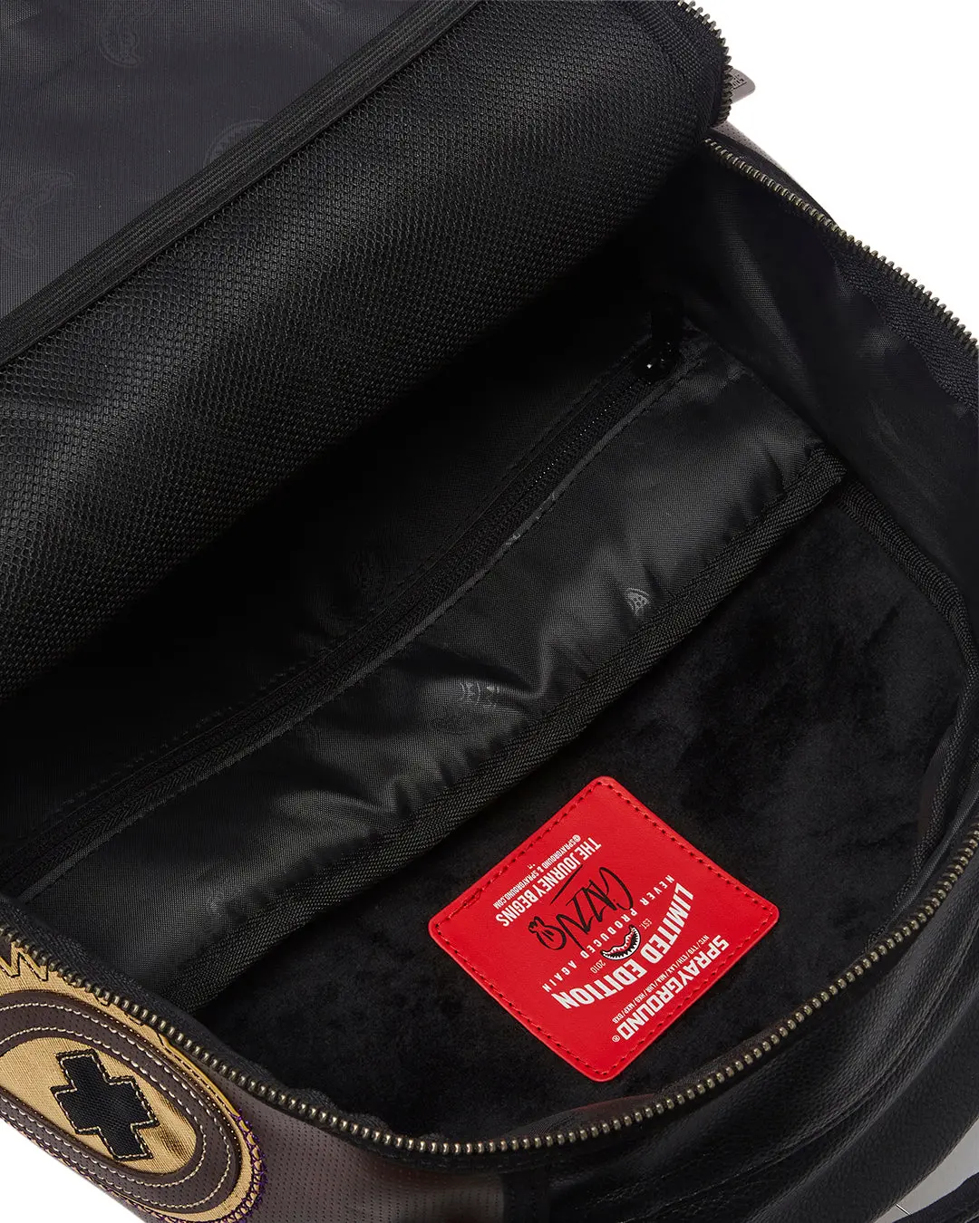 CAZZU ERRORCITO PUNK SHARK BACKPACK - Image 16
