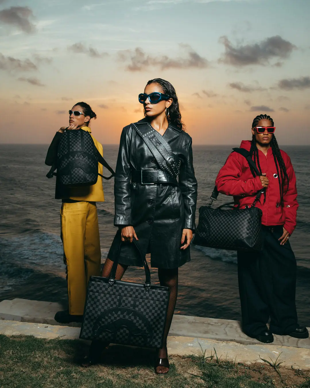 MIDNIGHT CHATEAU PYRAMID DUFFLE - Image 11