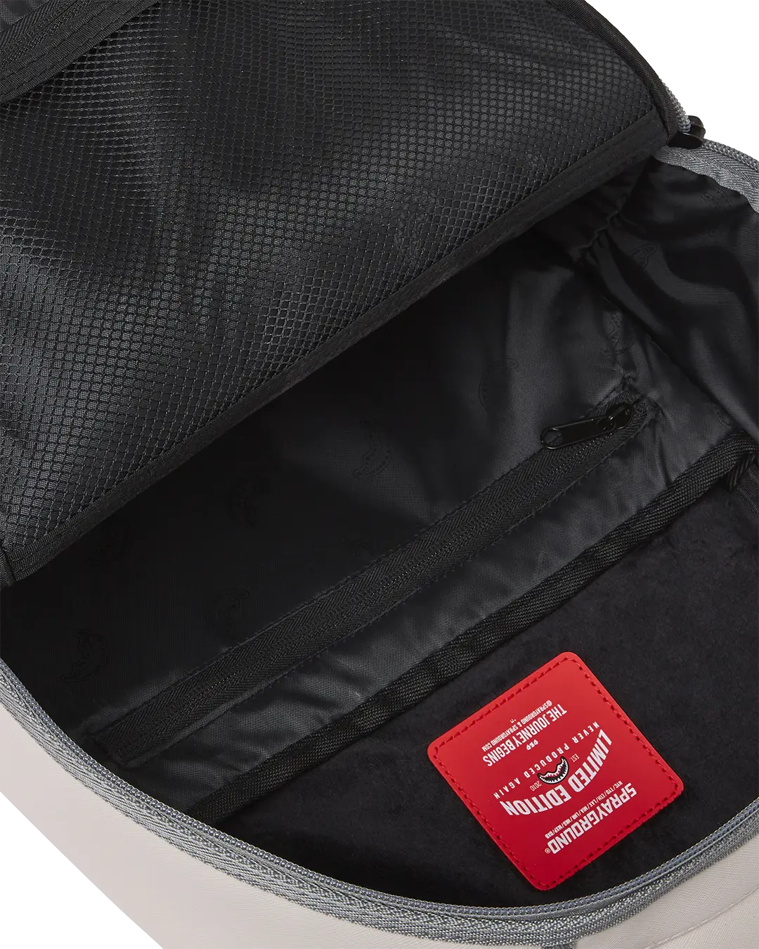 SHARK CENTRAL SATURDAYS DLXSV BACKPACK - Image 13