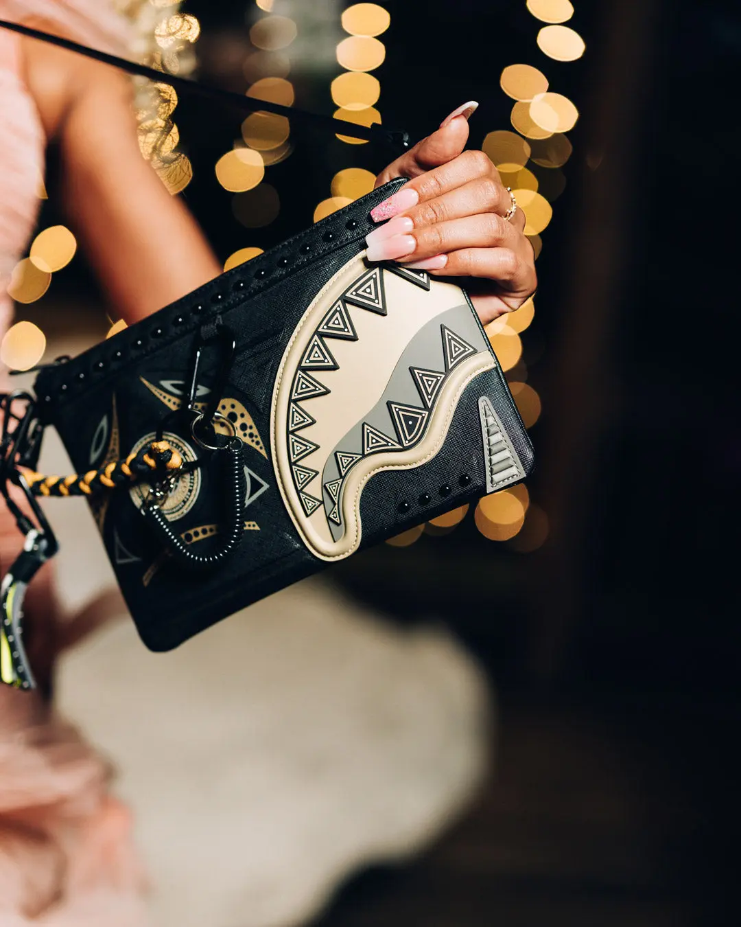 A.I. AFRICAN INTELLIGENCE SHARKS OF THE GOLD OCEAN CROSSOVER CLUTCH - SANDFLOWER COLLAB - Image 4