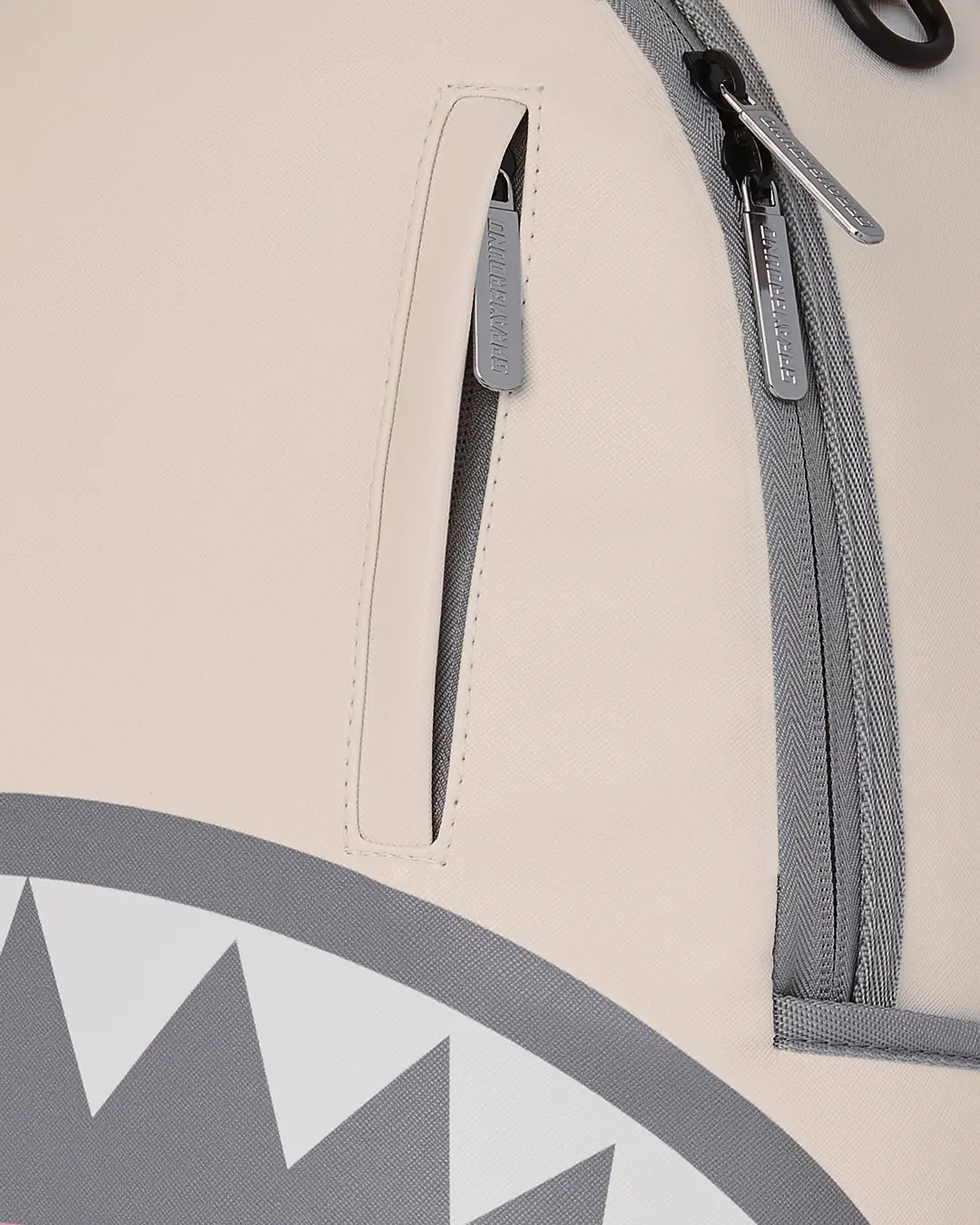 SHARK CENTRAL SATURDAYS DLXSV BACKPACK - Image 11