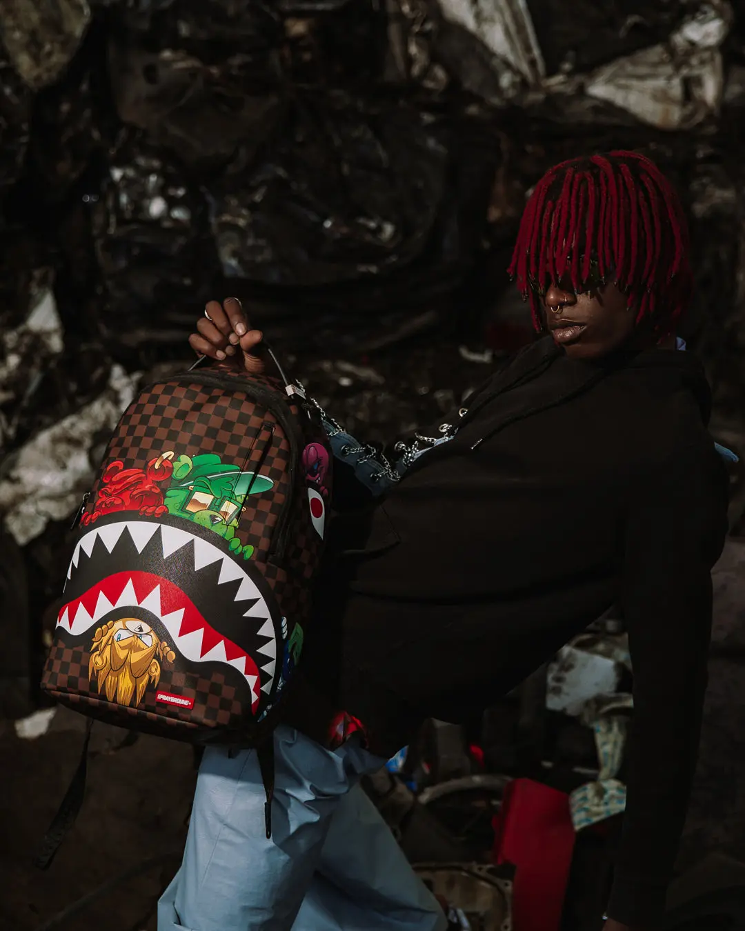 SHARKS IN PARIS CHARACTERS SNEAKIN BACKPACK (DLXV) - Image 2