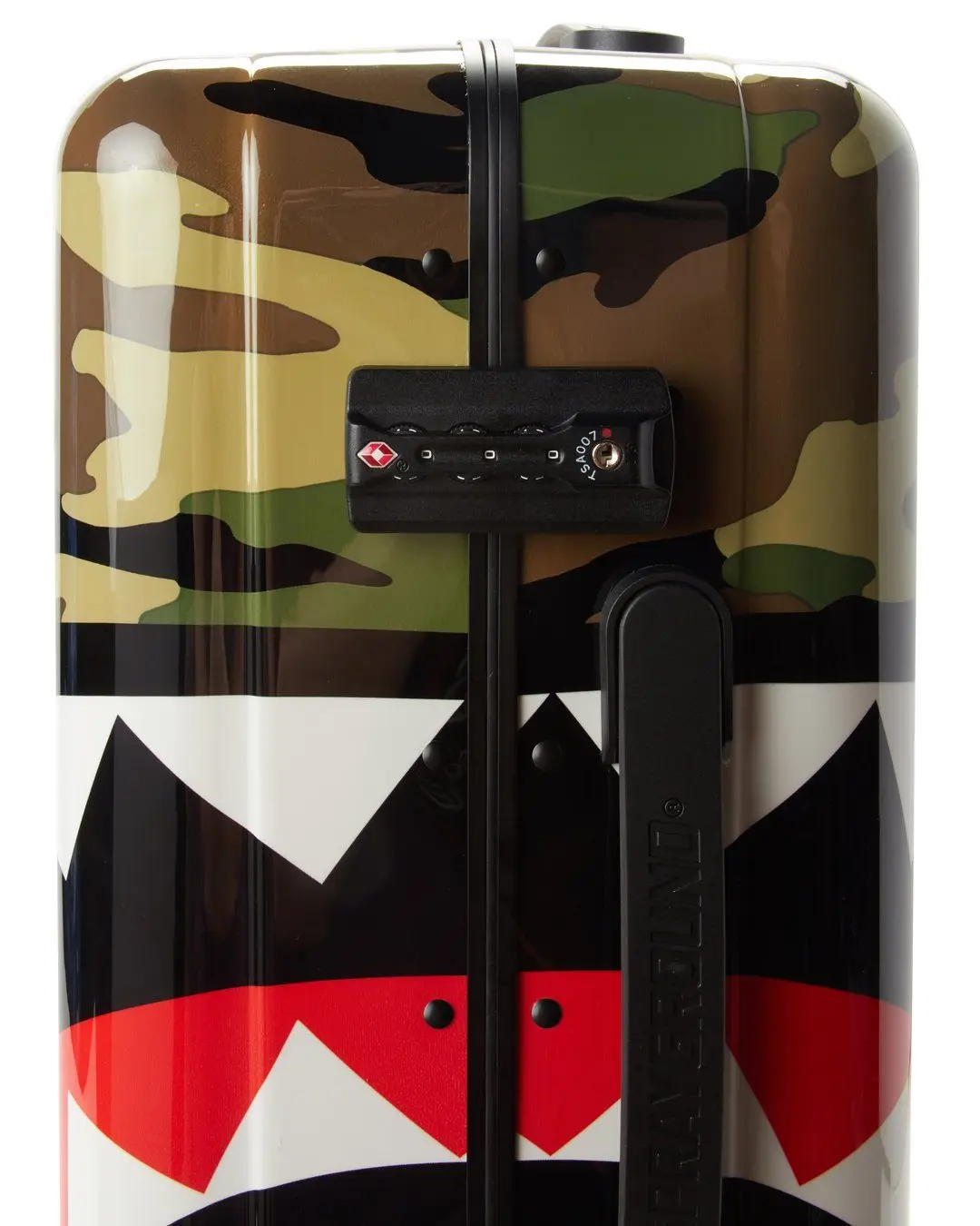 SHARKNAUTICS (CAMO) 29.5” FULL-SIZE LUGGAGE - Image 5