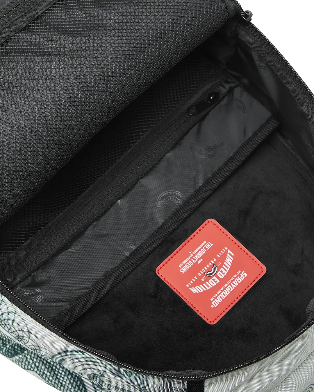MONEYBEAR SEEING TRIPLE BACKPACK - Image 11