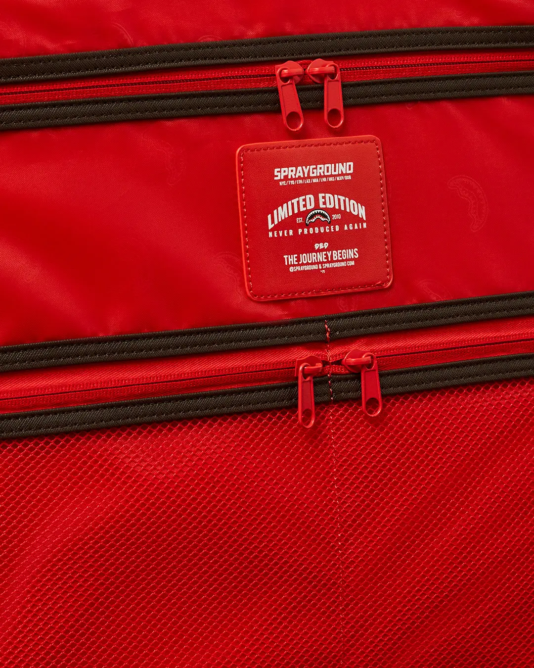 THE PARADOXX SHARK JETSETTER CARRY-ON LUGGAGE - Image 17