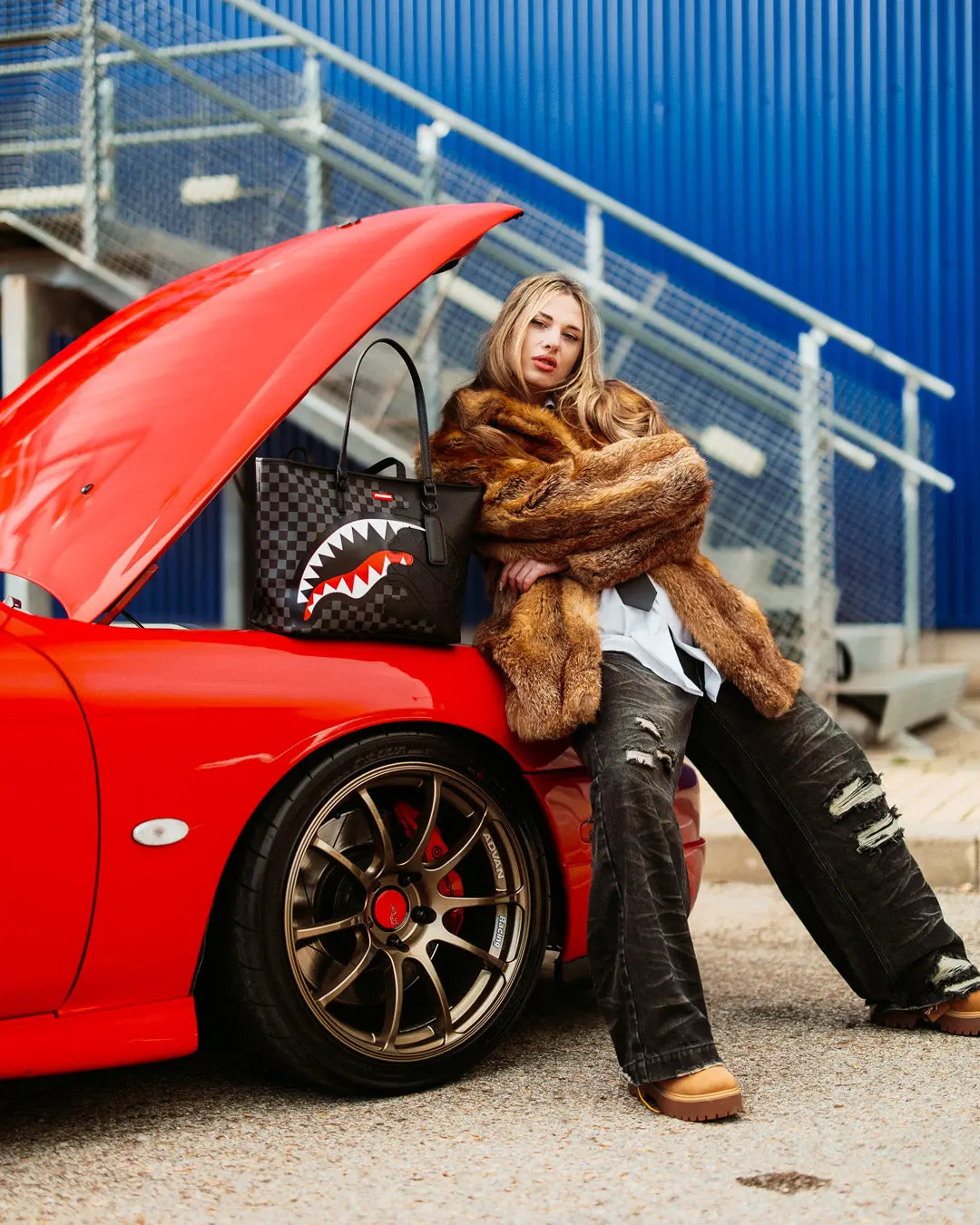 SPEED SHARK SIDE SWIPE TOTE - Image 8