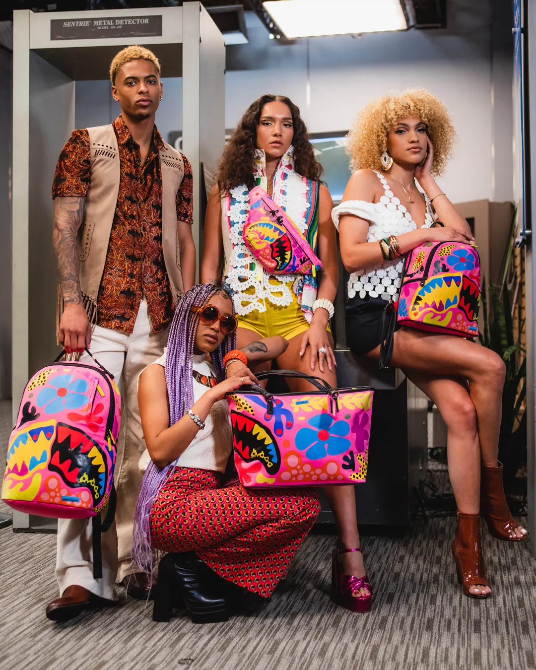 PSYCHEDELIC VOYAGE TOTE - Image 6