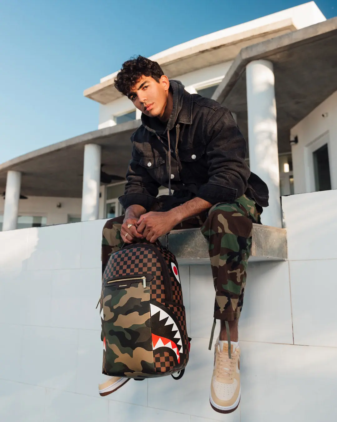 EXTERIOR GOLD ZIP POCKET SHARKS IN PARIS BACKPACK (DLXV) - Image 8
