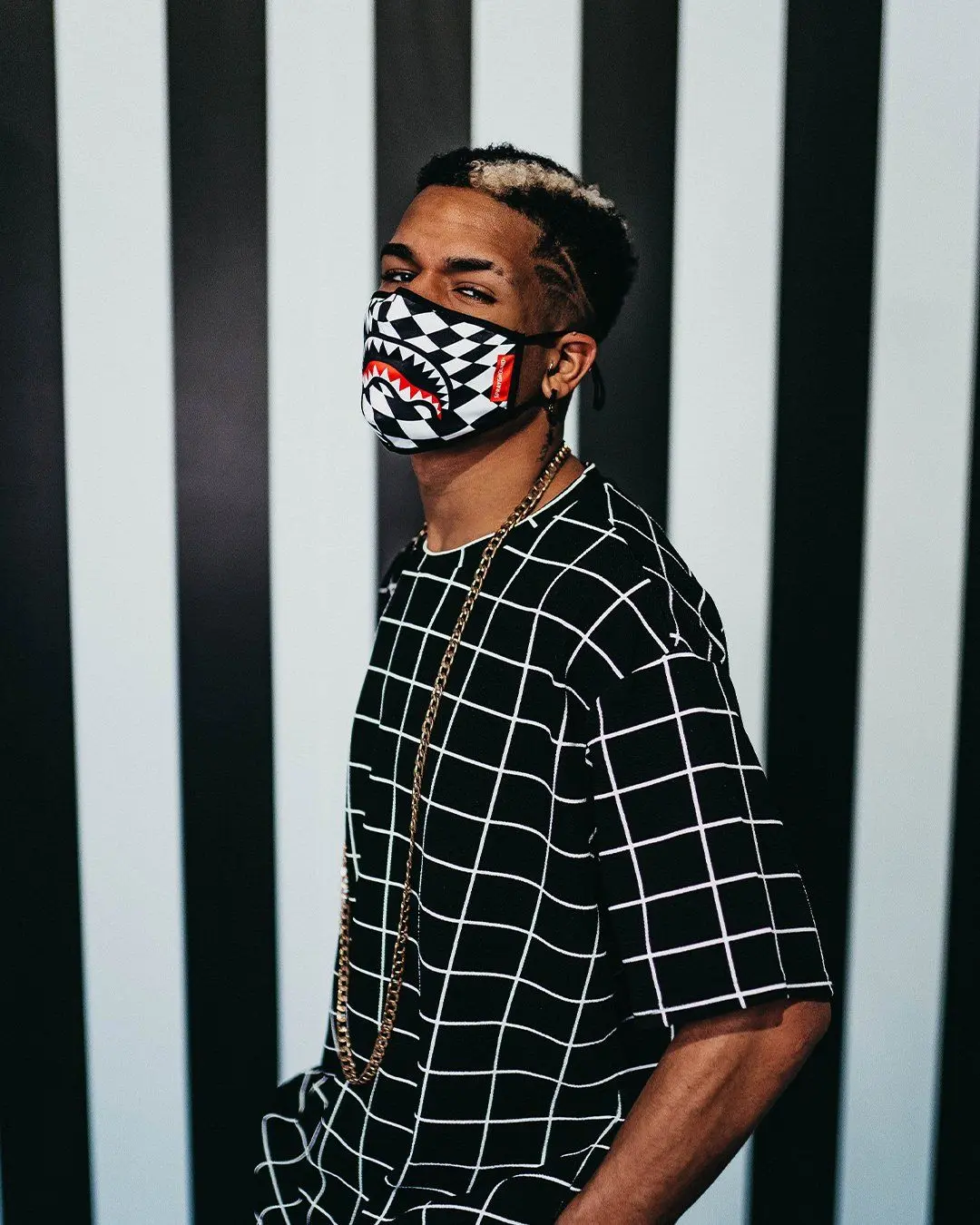 TRIPPY CHECK FACE MASK - Image 2
