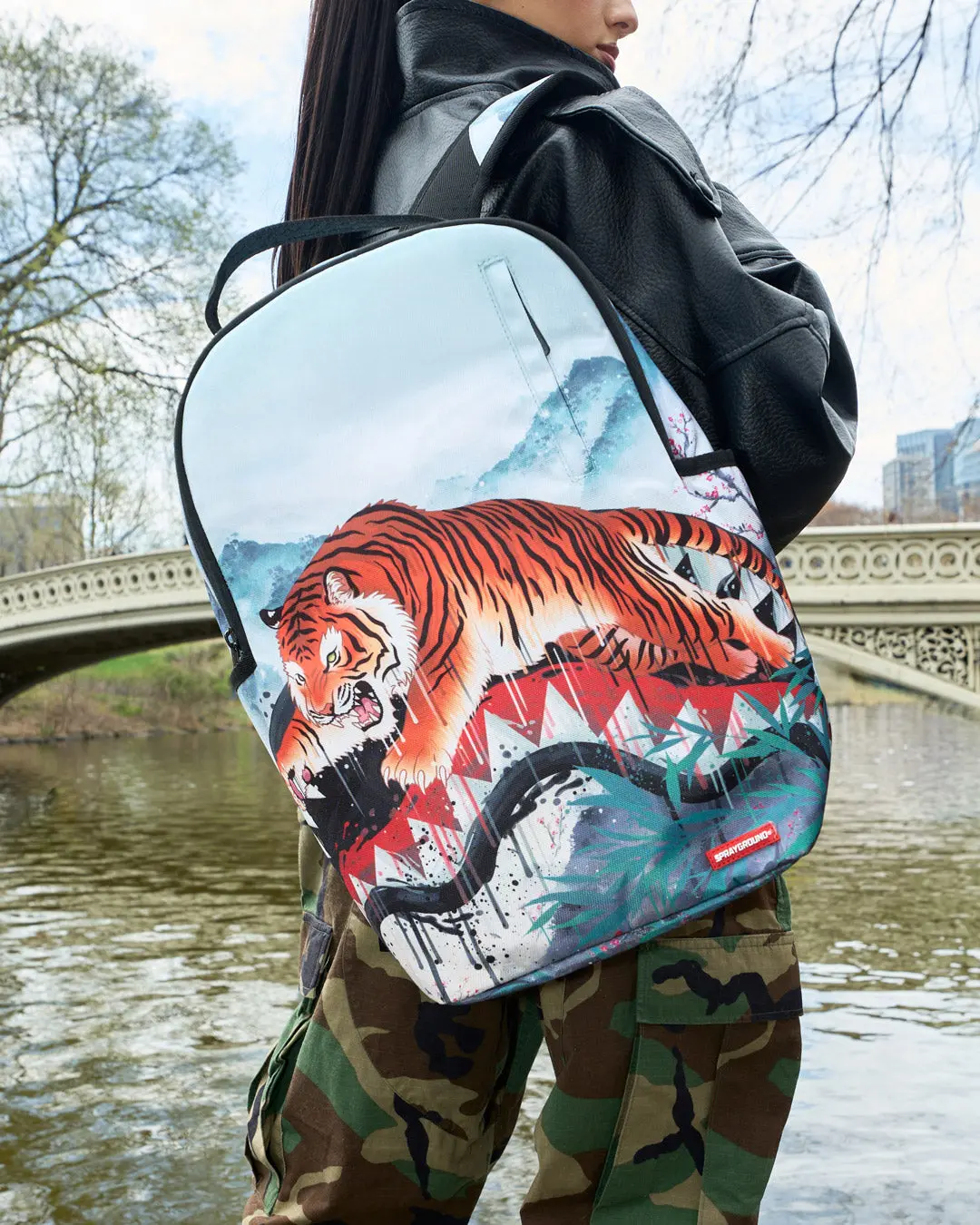 TIGER CLAW MOUNTAIN BACKPACK - Image 2