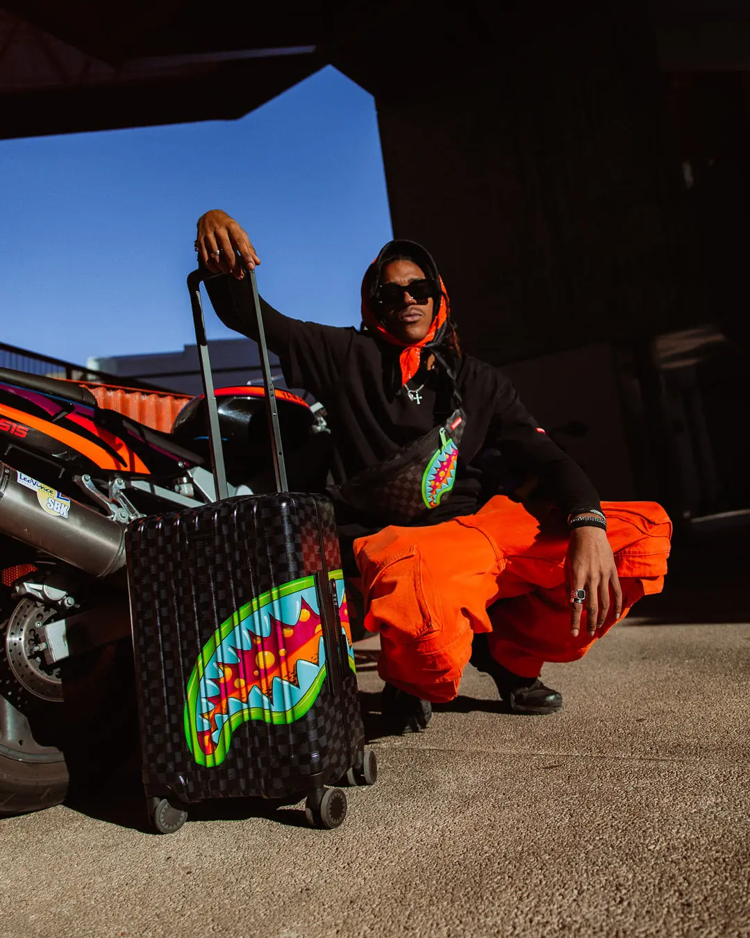 SLIME TAKEOVER HARD SHELL CARRY-ON LUGGAGE - Image 17