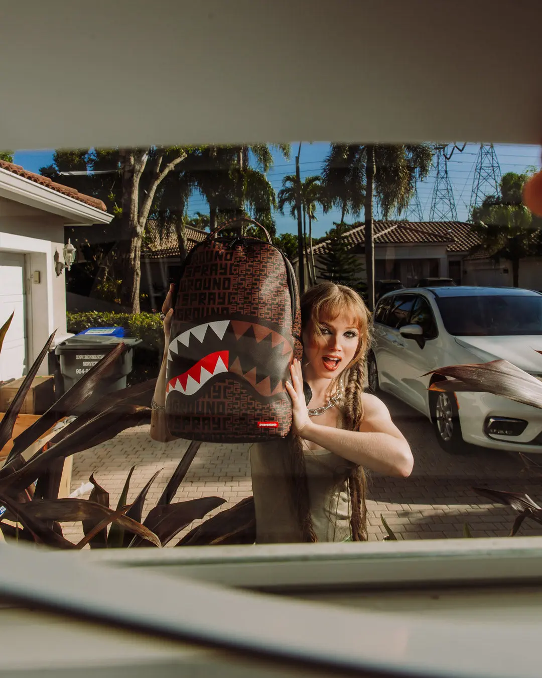 MONEY SHARK SPLIT BACKPACK - Image 2