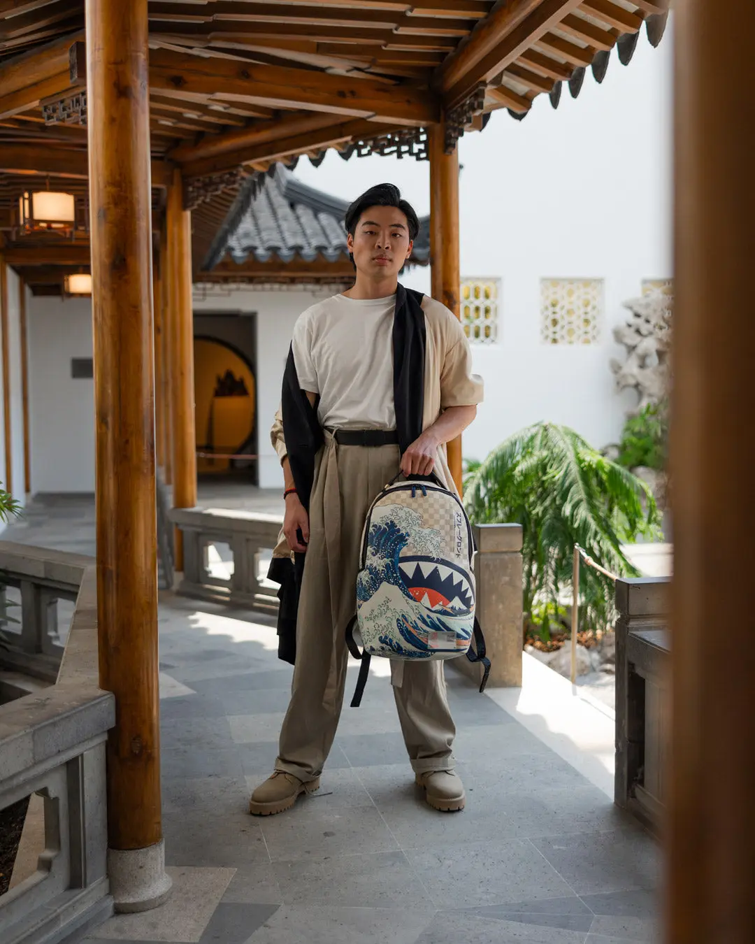 THE MET HOKUSAI GREAT WAVE BACKPACK - Image 2