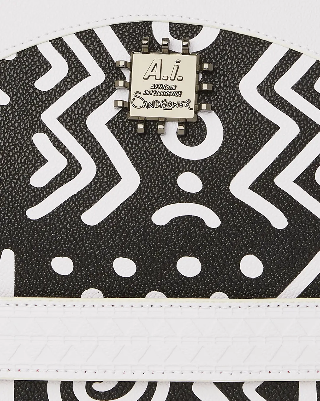 A.I.8 AFRICAN INTELLIGENCE - ORIGIN STORY CROSSOVER CLUTCH - Image 11