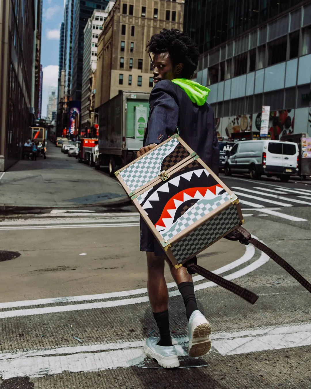 UNSTOPPABLE ENDEAVORS II CHATURANGA SHARK 1900 BACKPACK - Image 4