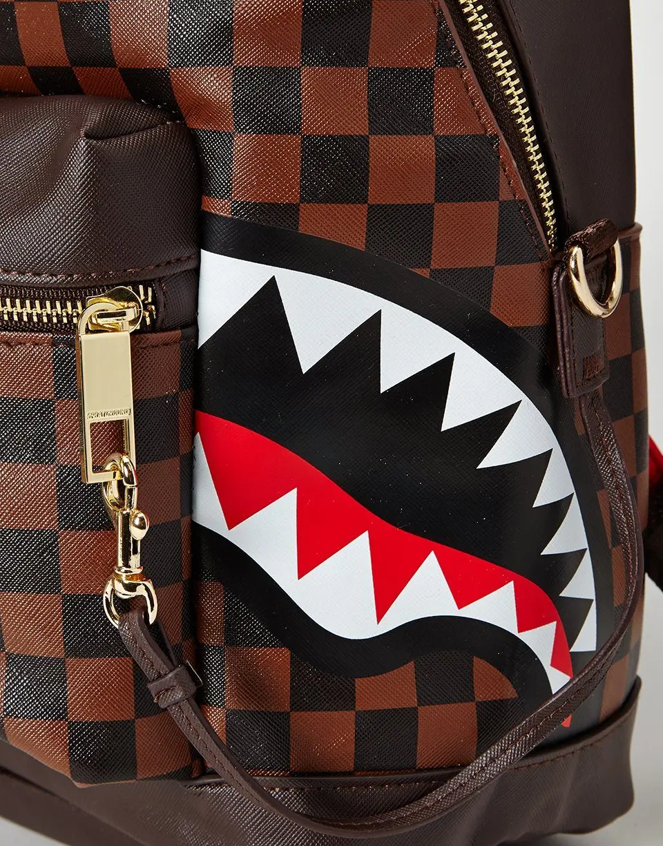 SIDE SHARKS IN PARIS - Image 7