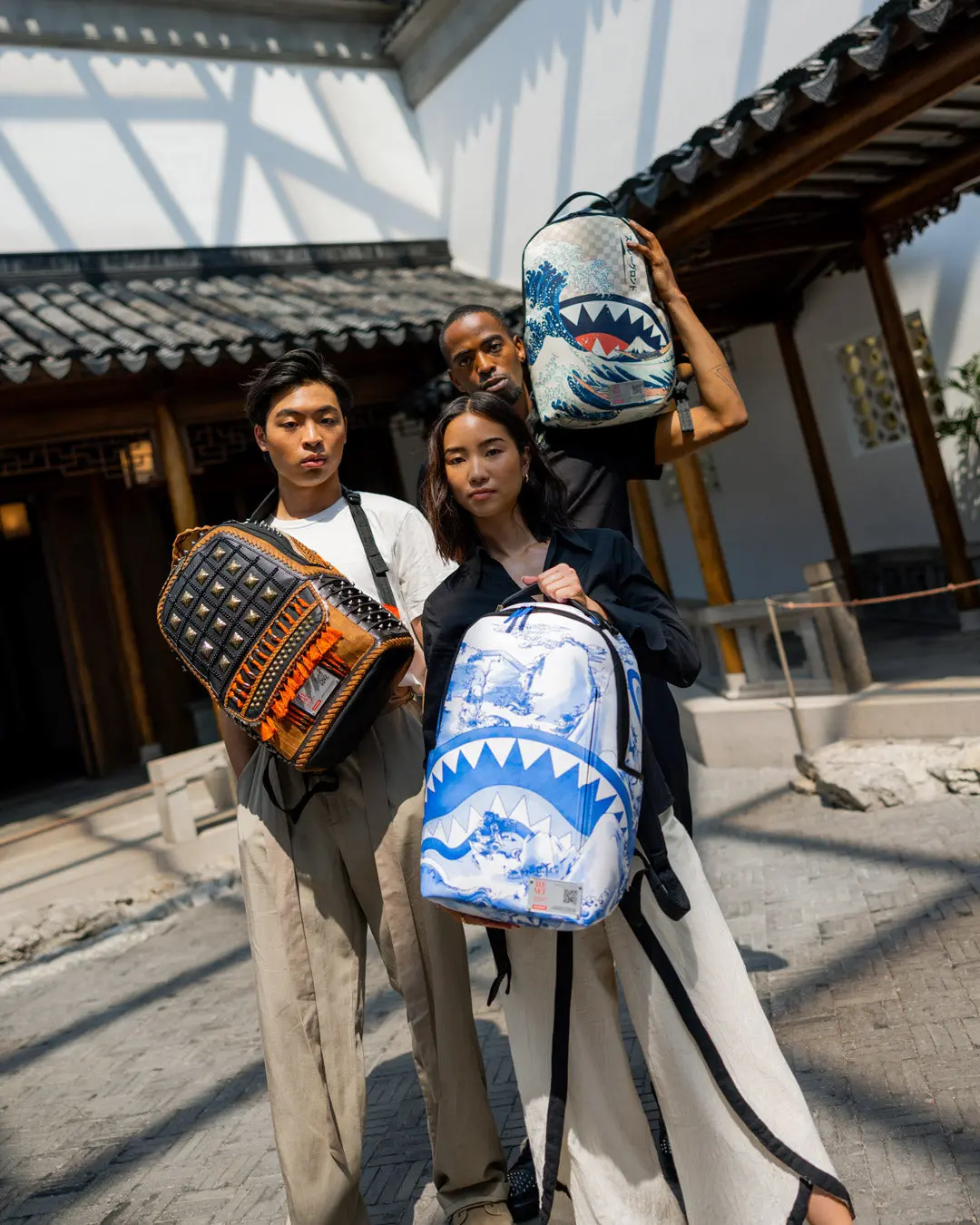 THE MET HOKUSAI GREAT WAVE BACKPACK - Image 8