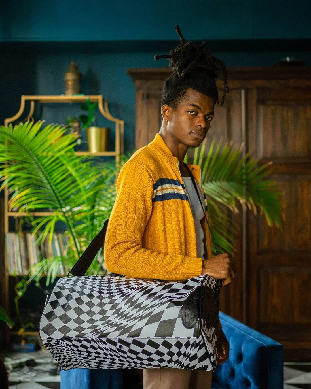 TRIPPY CHECK DUFFLE - Image 10