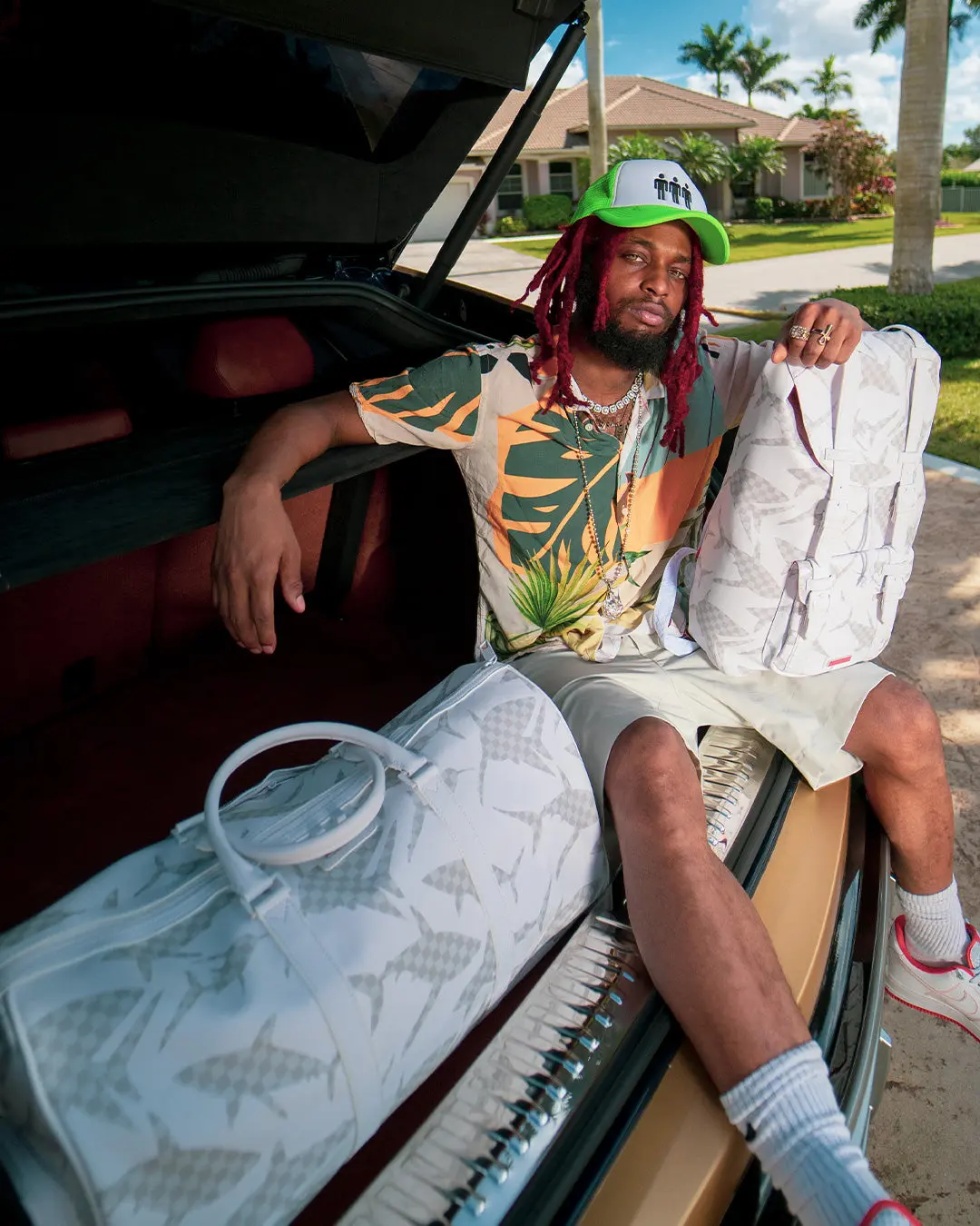 SHARK CHECK (WHITE) DUFFLE - Image 12