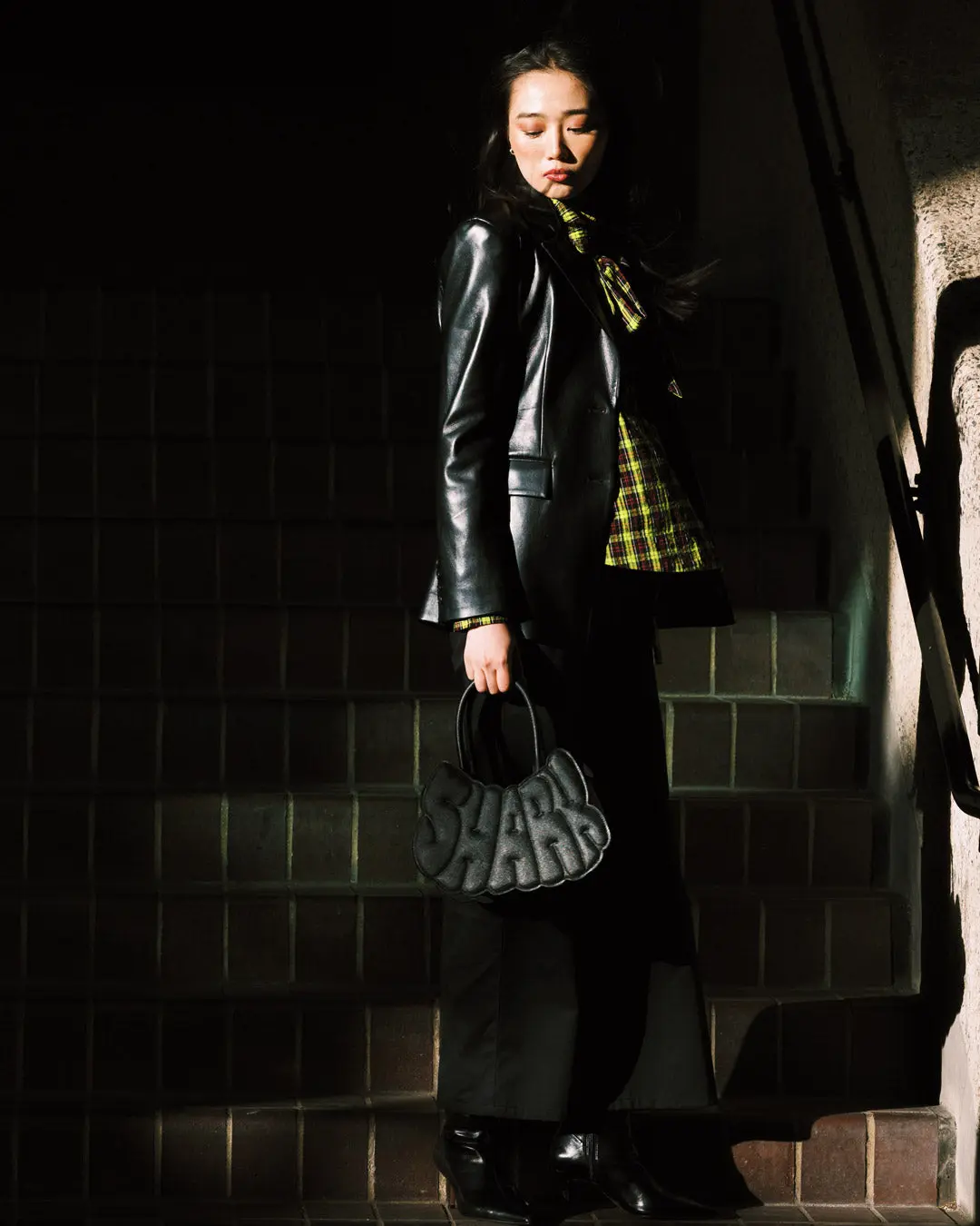 THE PHANTOM FADE SHARK HANDBAG - Image 2
