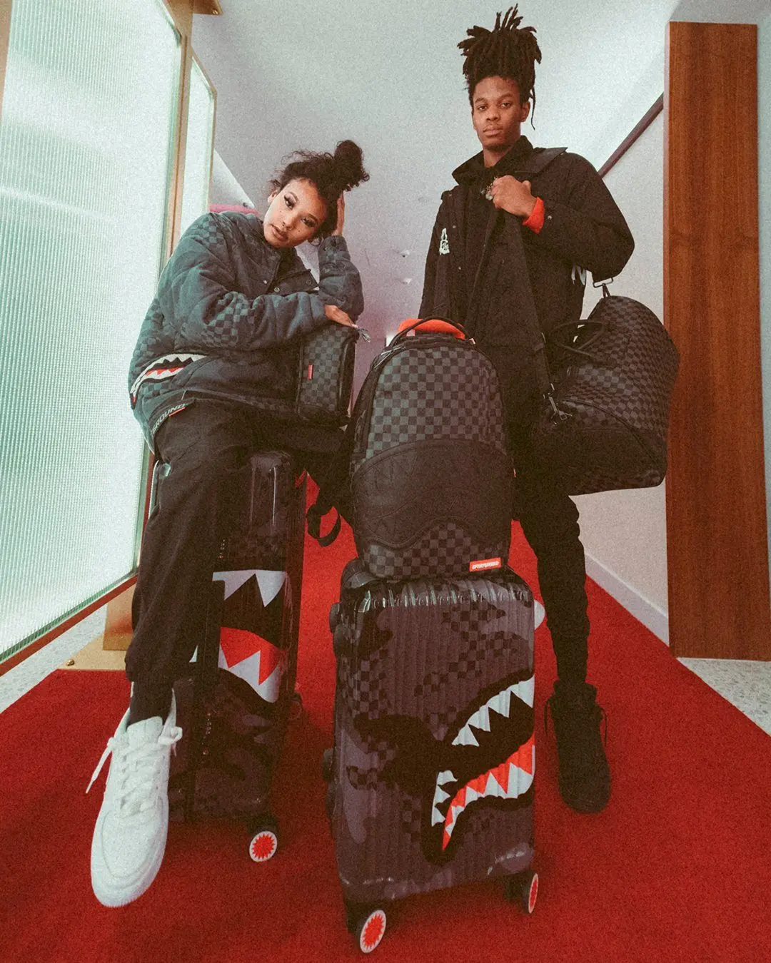3AM SHARKNAUTICS 2 PC LUGGAGE SET - Image 8