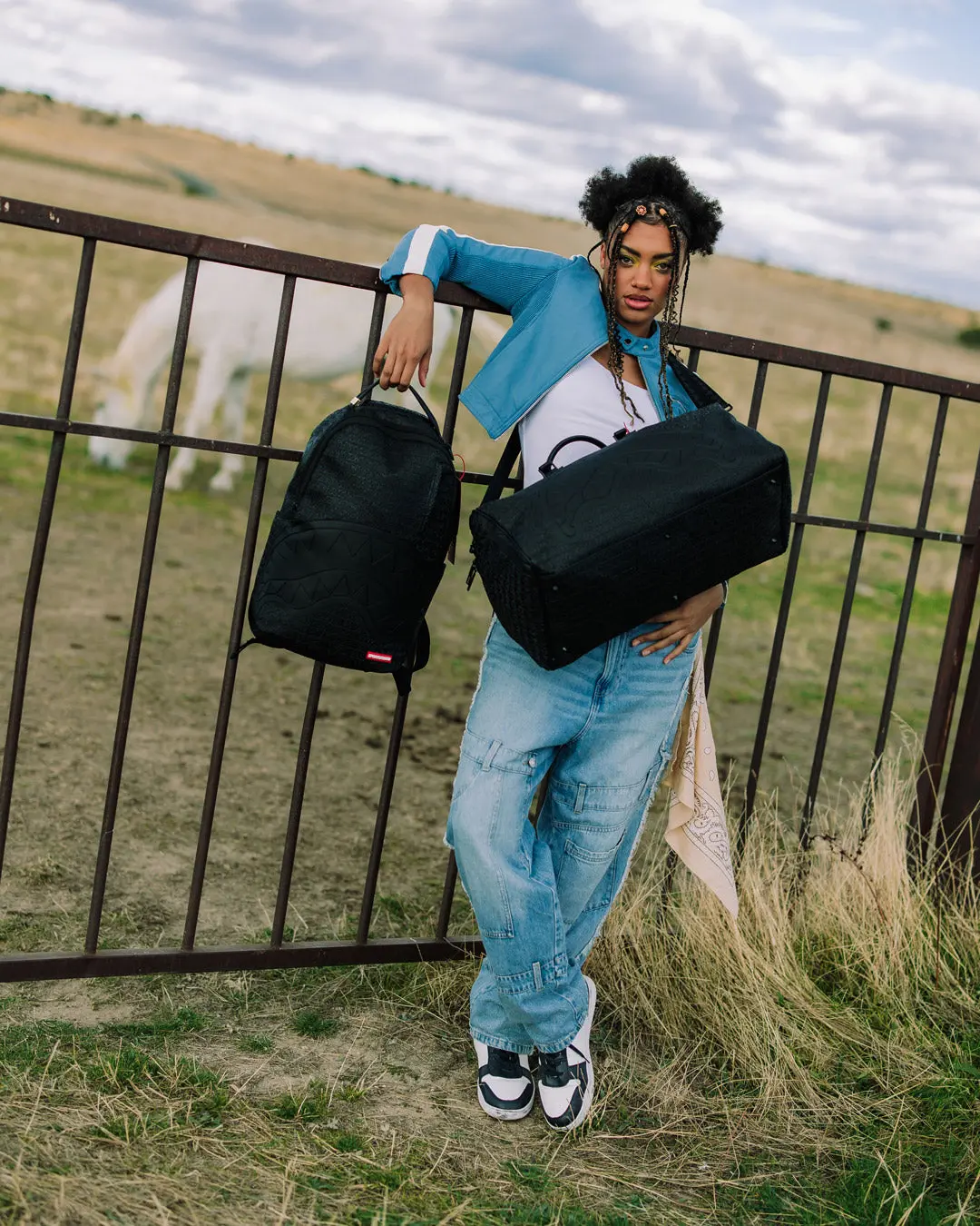 HYPERDIMENSIONAL DUFFLE - Image 8