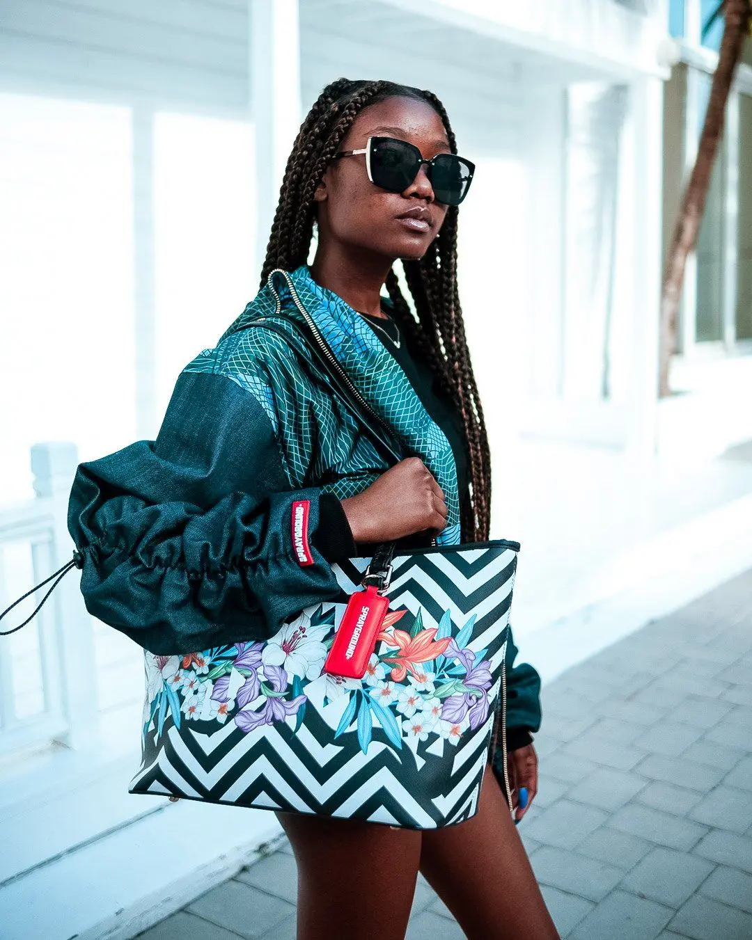 GLASS HOUSE TOTE - Image 2