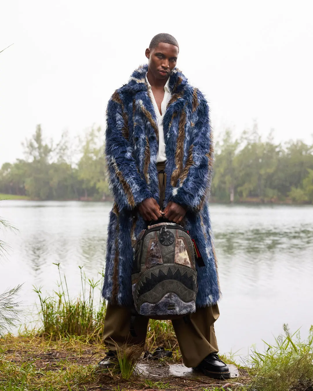 FOUNDATION DAYS FUR COAT SHARK BACKPACK - Image 2