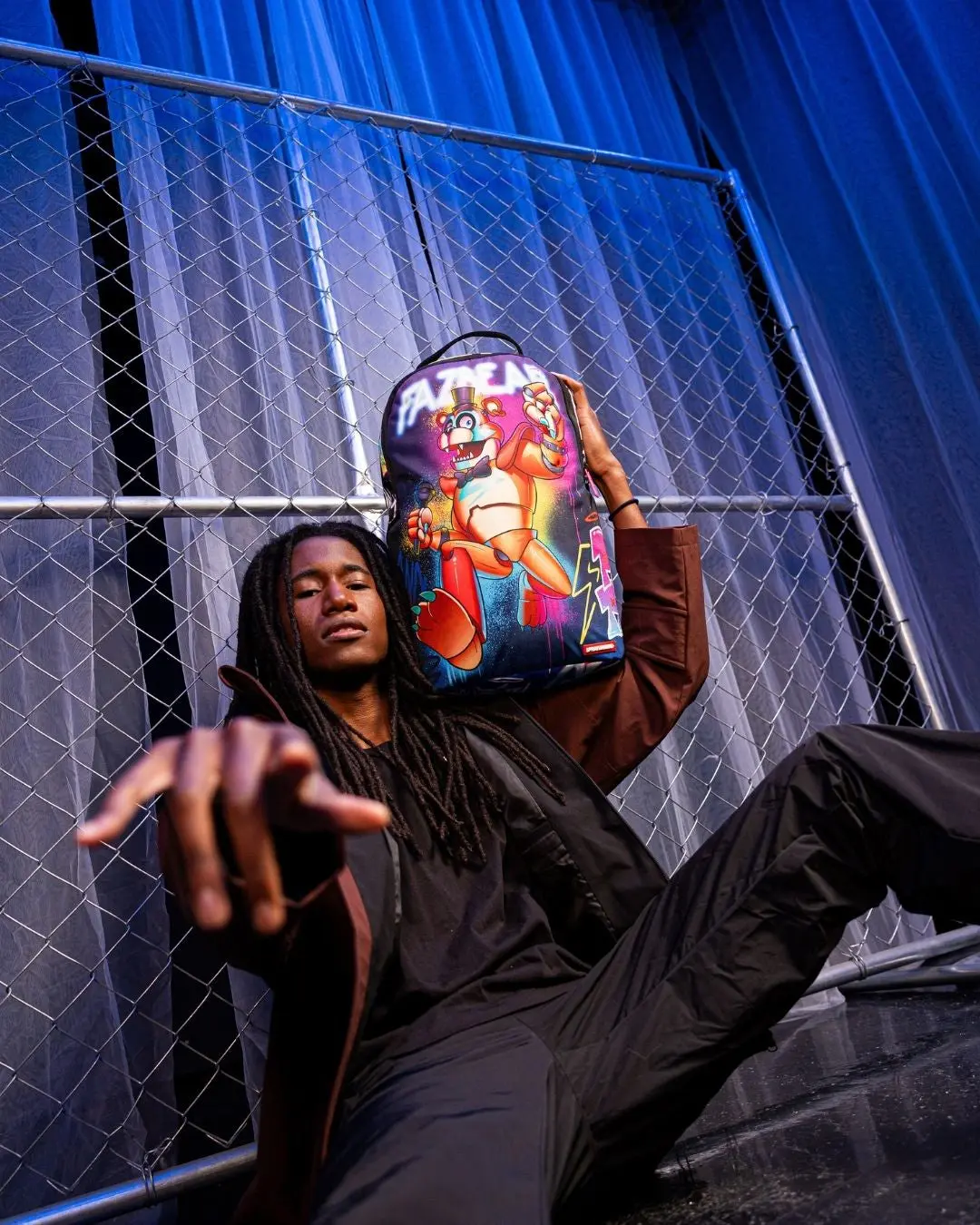 FIVE NIGHTS AT FREDDY'S: GLAMROCK ROCKOUT DLXSR BACKPACK - Image 2