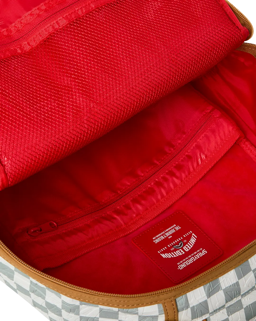 THE PRIVATE JET SHARK CLUB - HIGH ALTITUDE BACKPACK - Image 11