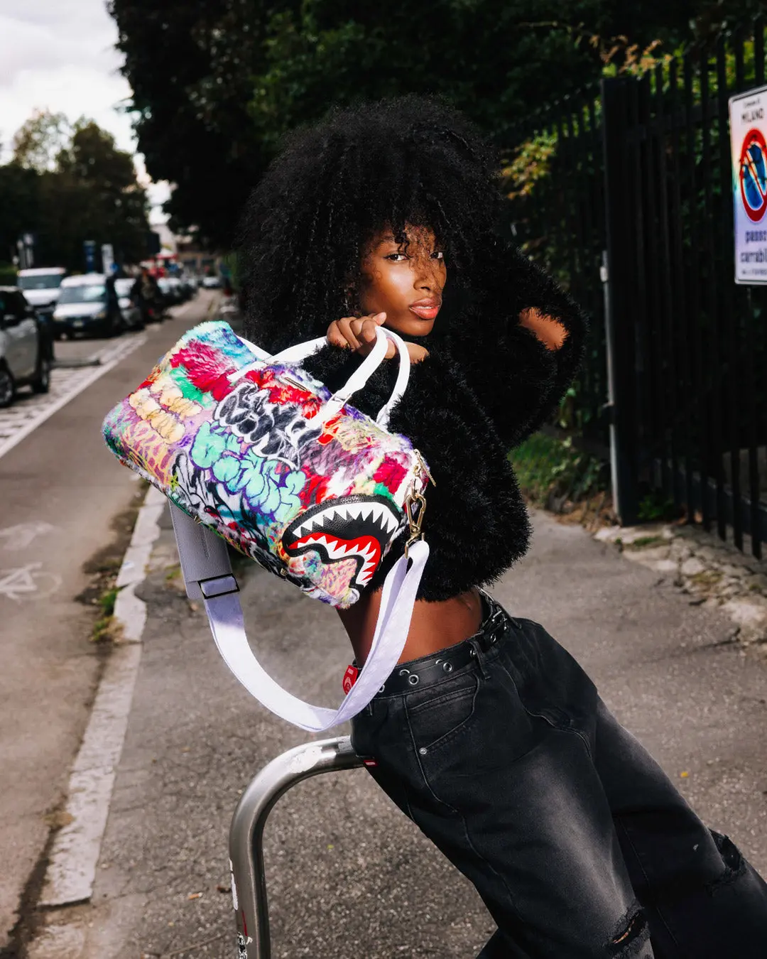 LE MONDE DES GRAFFITIS MINI DUFFLE - Image 6