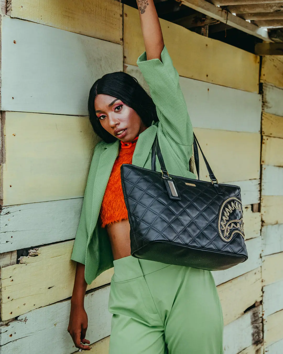 NOIR QUILT GOLD CHAIN SHARK TOTE - Image 2