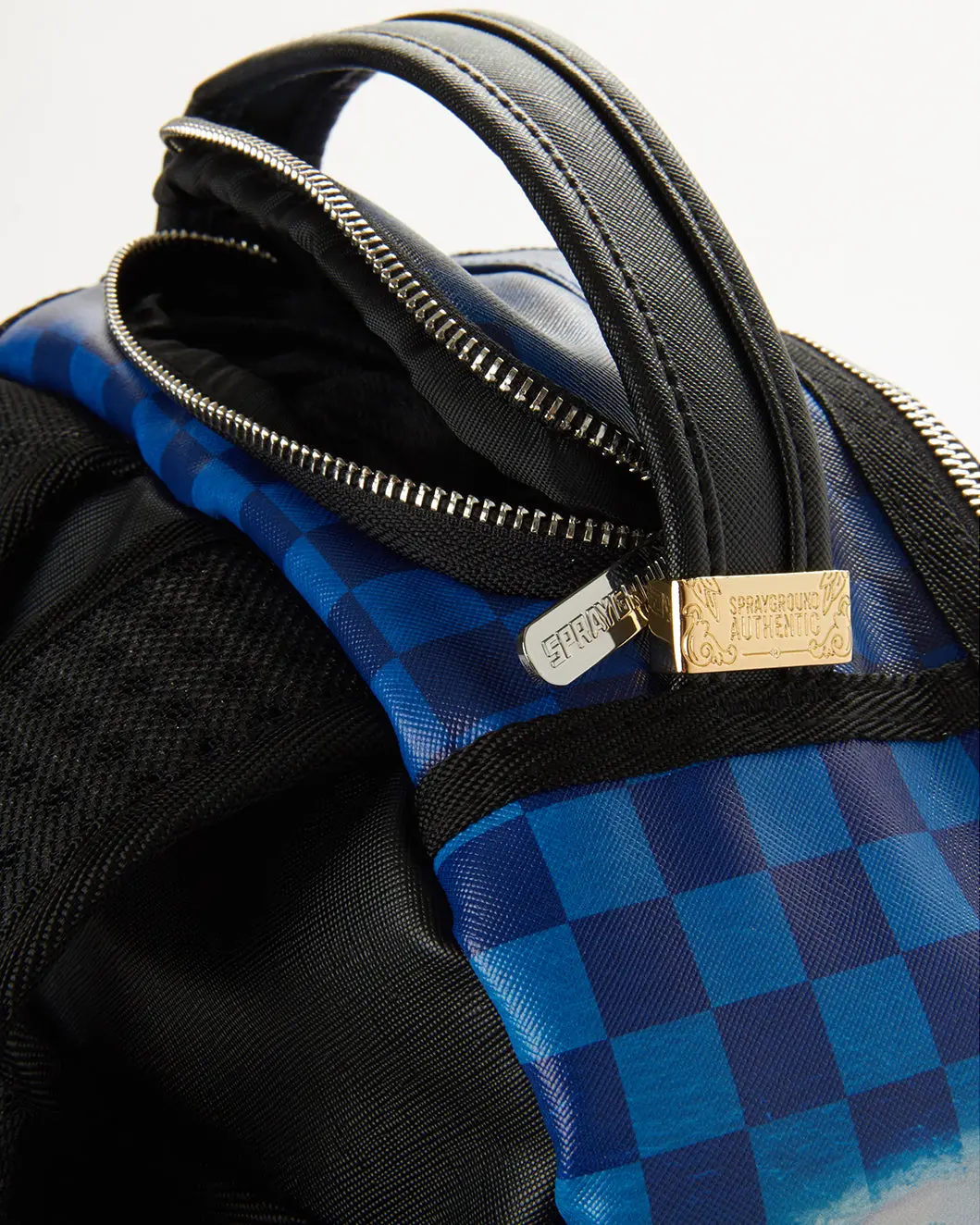 REPUBLIC OF SHARK ISLAND BACKPACK - Image 7