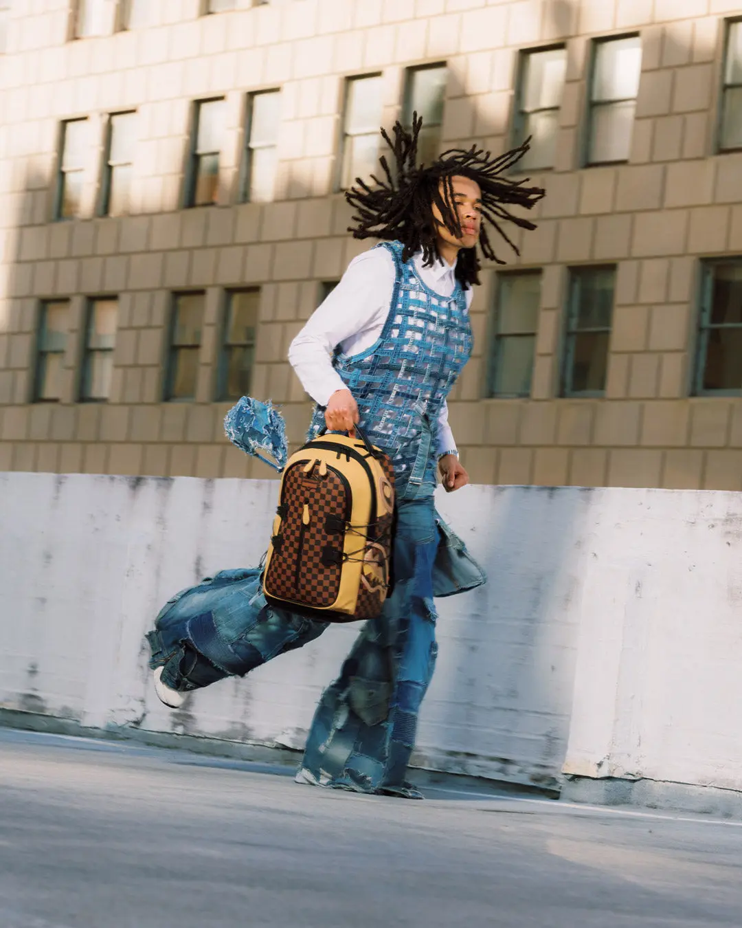 LUXE VAULT CITY HIKER BACKPACK - Image 6