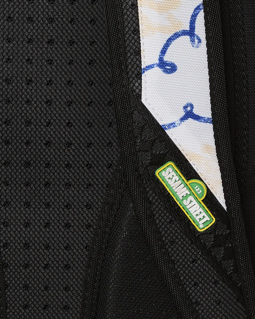 ELMO'S WORLD SHARK SKETCH BACKPACK - Image 9