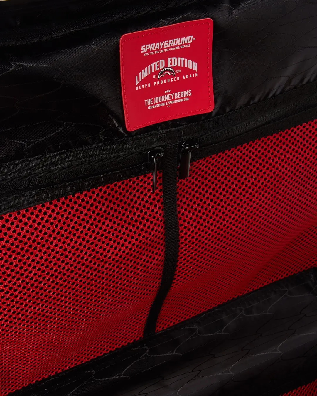 3AM SHARKNAUTICS 2 PC LUGGAGE SET - Image 21