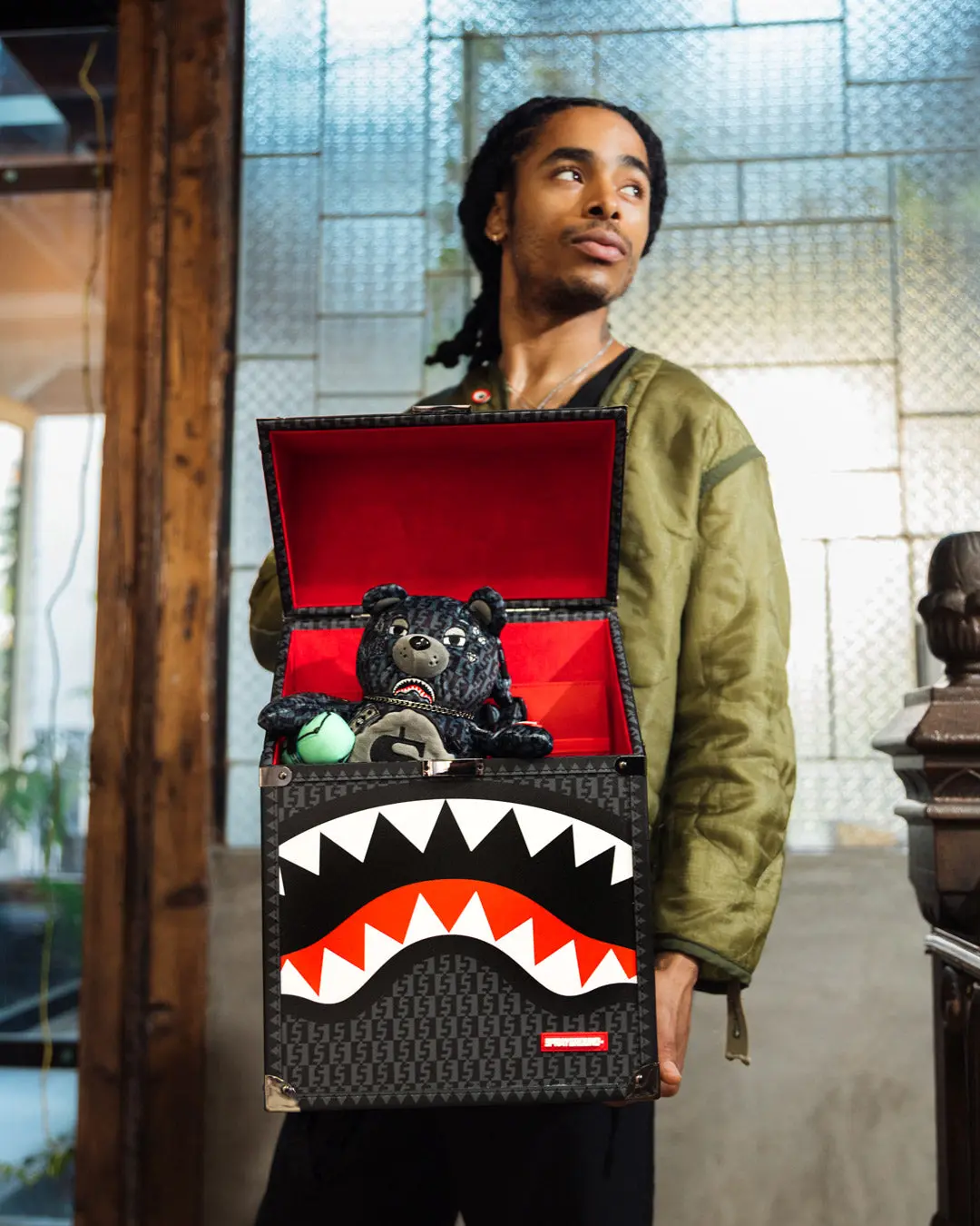 SPRAYGATTI REVV CHATURANGA SHARK 1900 BACKPACK - Image 6