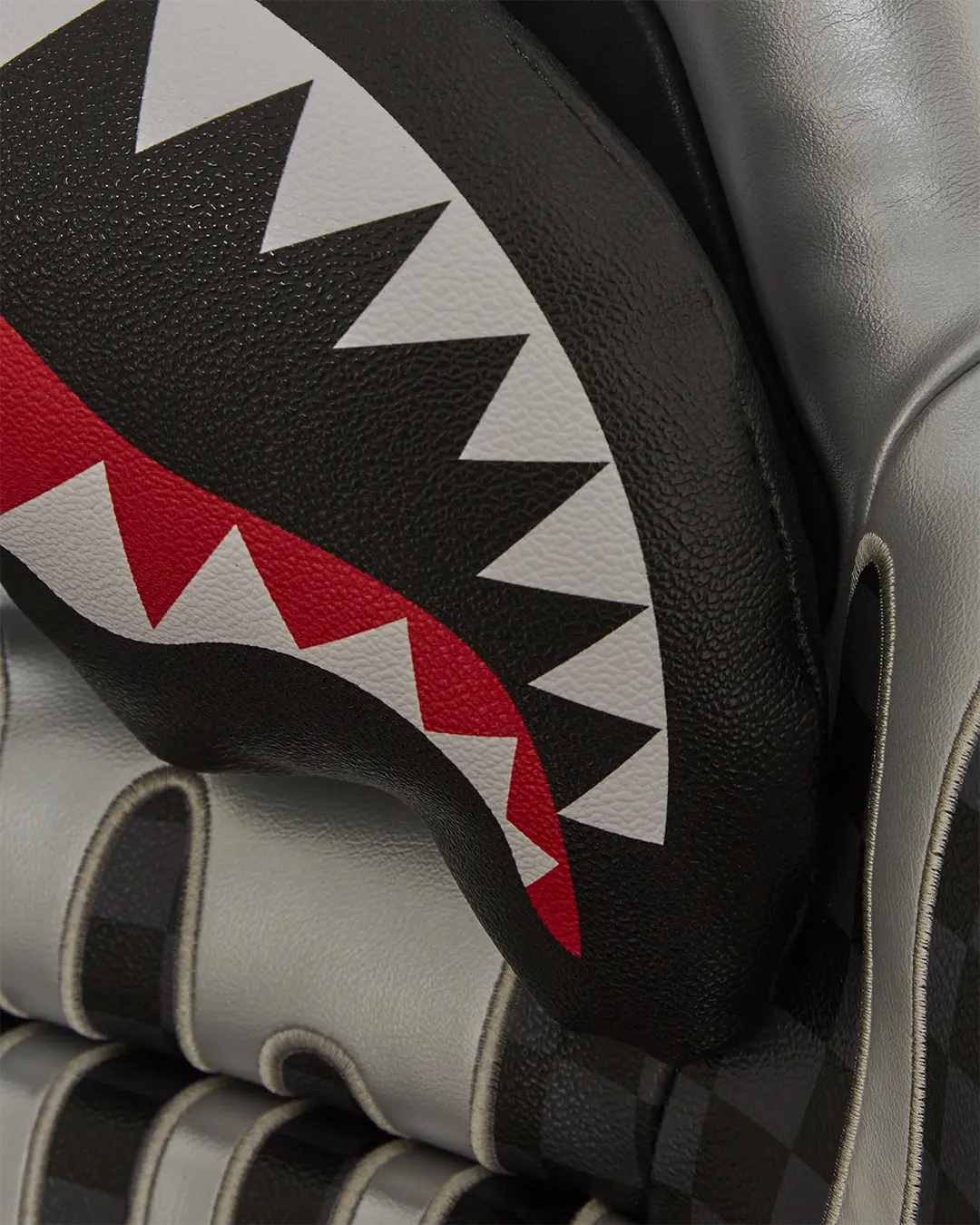 GHOST DRIP SHARK CHAIR - Image 9