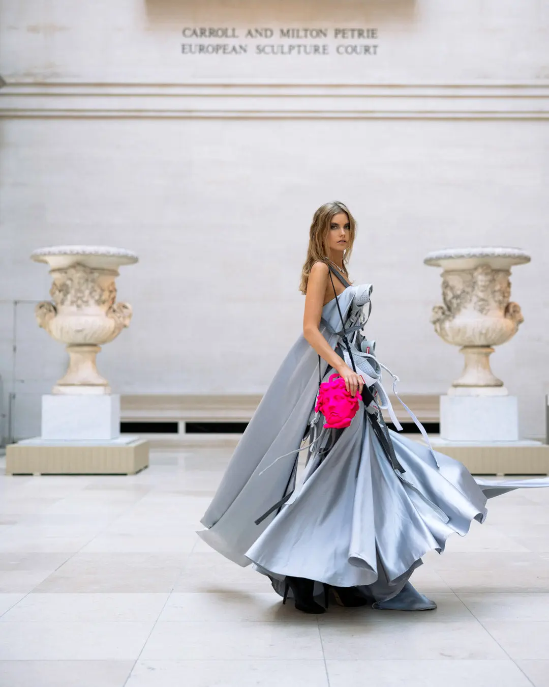 THE MET CANOVA MEDUSA HANDBAG (PINK) - Image 2