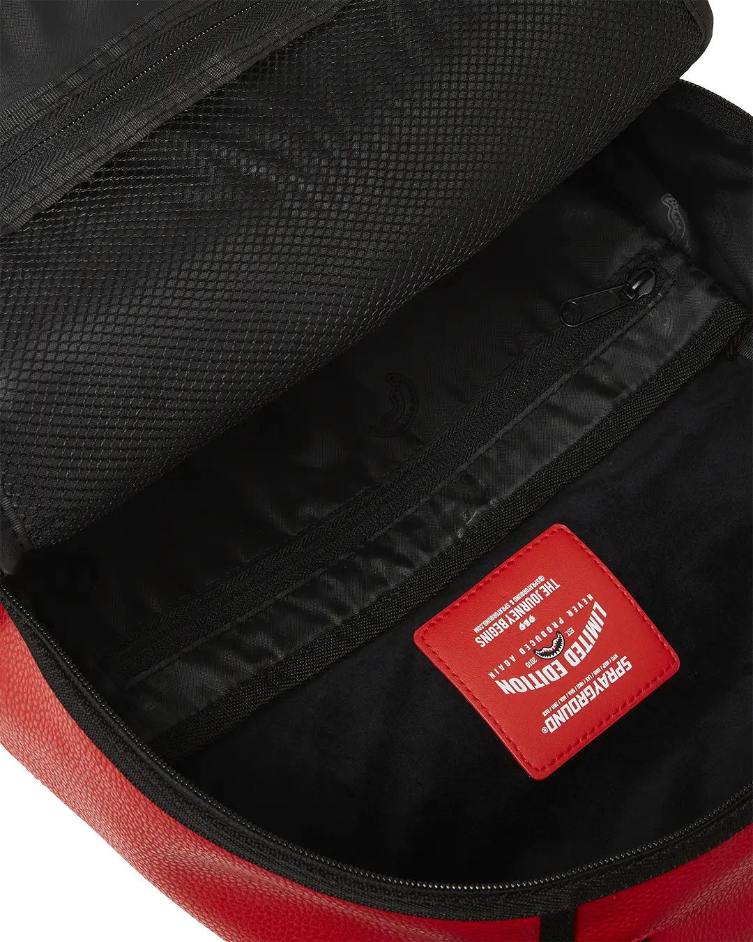 SHARK CENTRAL EMBOSSED DRIP DLXSV BACKPACK - Image 11