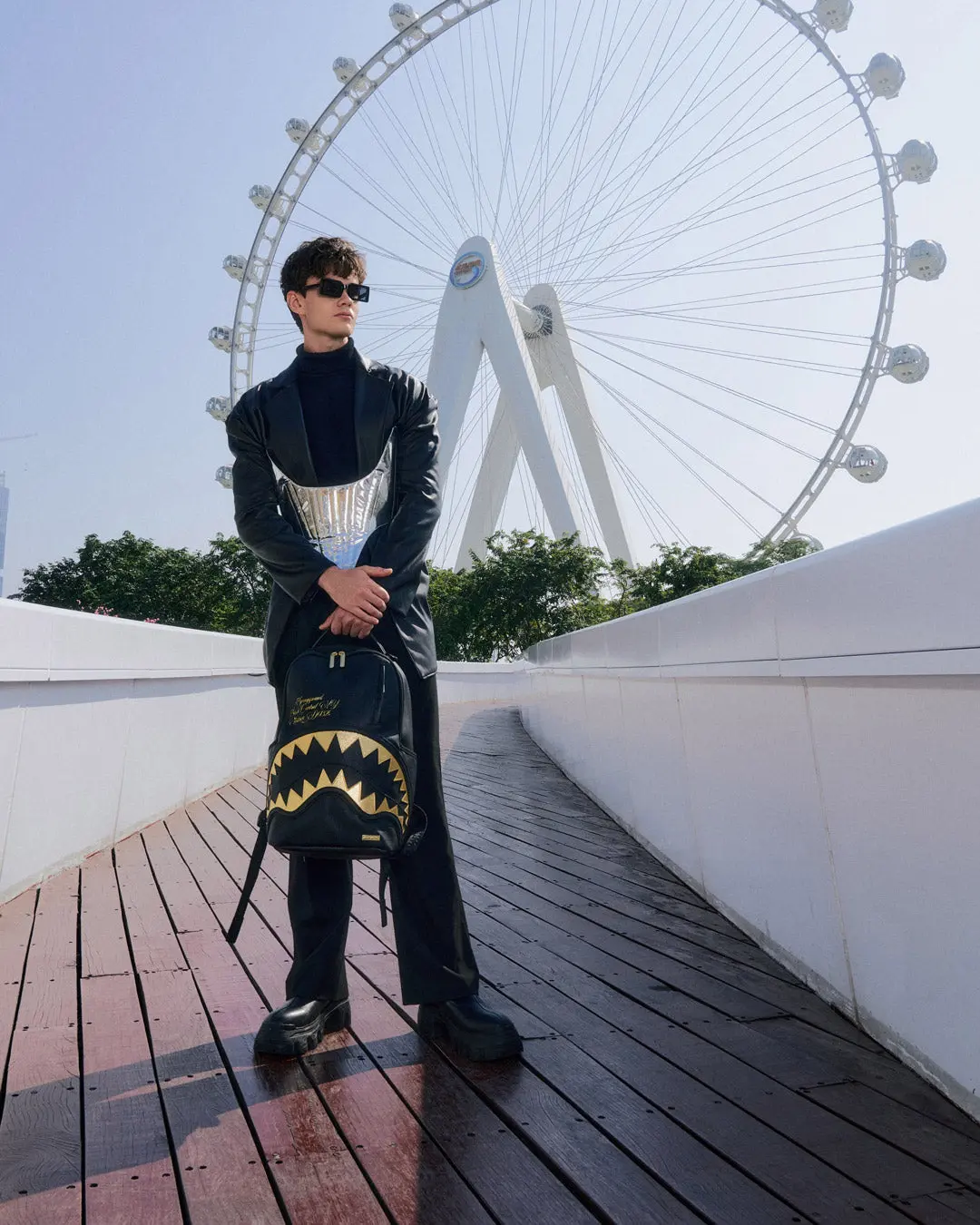 SHARK CENTRAL GILDED BITE BACKPACK - Image 4