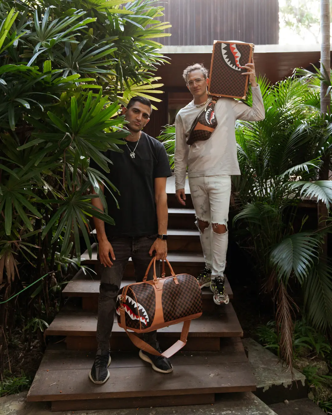 HENNY AIR TO THE THRONE DUFFLE - Image 8