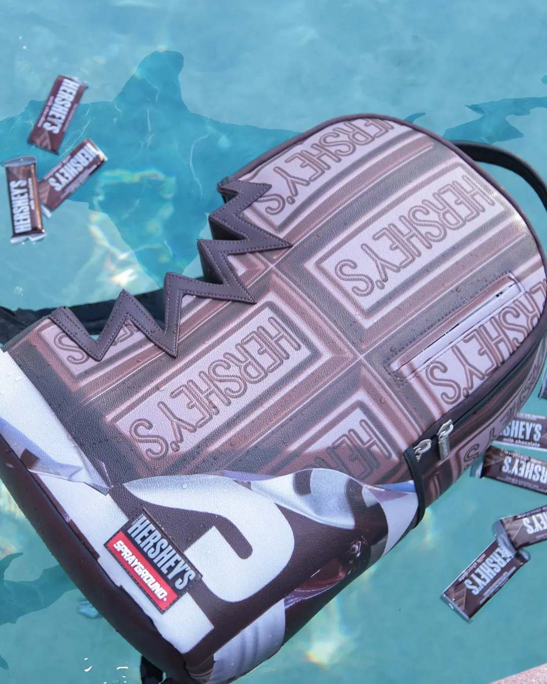 HERSHEY’S SHARK BITE BACKPACK - Image 4