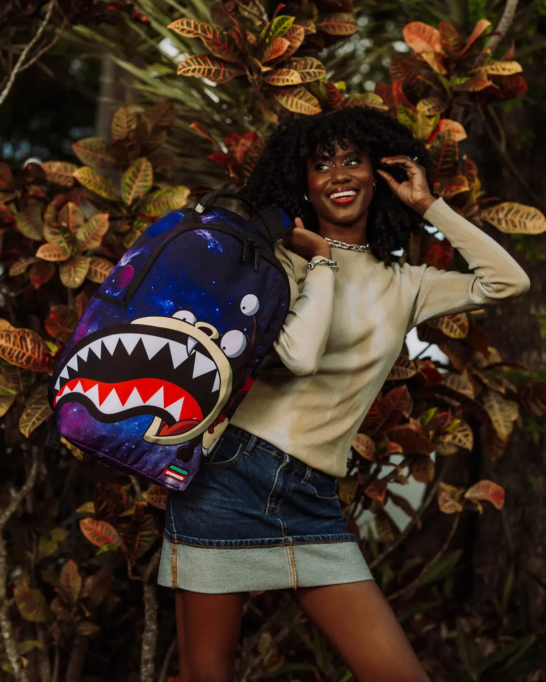 FUTURAMA NIBBLER EAT SHARK DLXR BACKPACK - Image 4