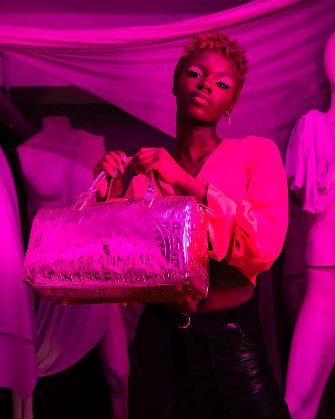 INFINITI PINK DIAMOND MINI DUFFLE - Image 4