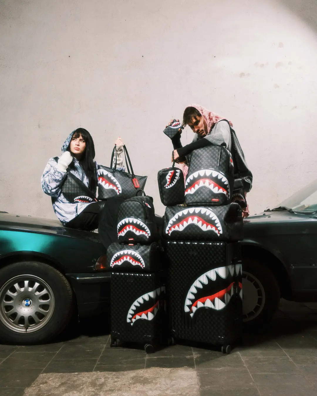SHARKS IN PARIS HYPER PUFF TOTE - Image 2