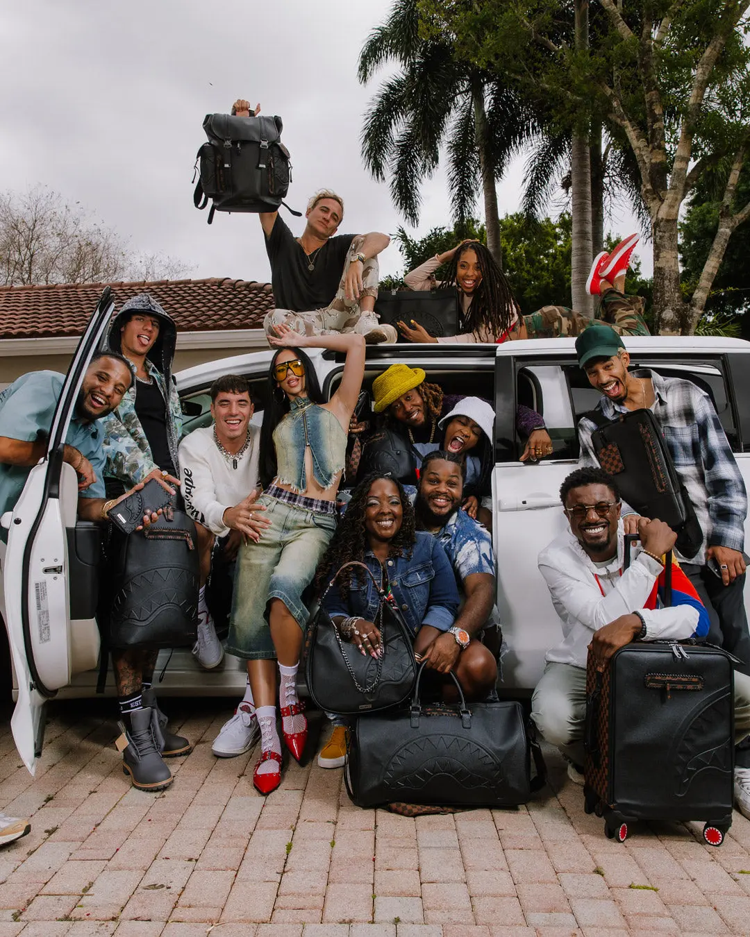 CHECKPOINT ROYALE DUFFLE - Image 8