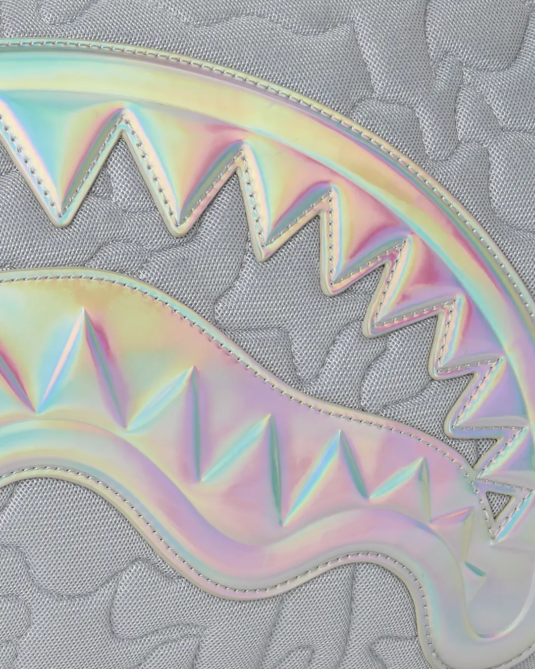 MIRASHAKU IRIDESCENT QUILT DUFFLE - Image 15